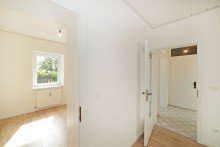 Wohnung EG rechts Provisionsfrei! Aufgeteiltes MFH mit 7 Einheiten bei MAN