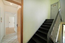 Treppenhaus Provisionsfrei! Aufgeteiltes MFH mit 7 Einheiten bei MAN